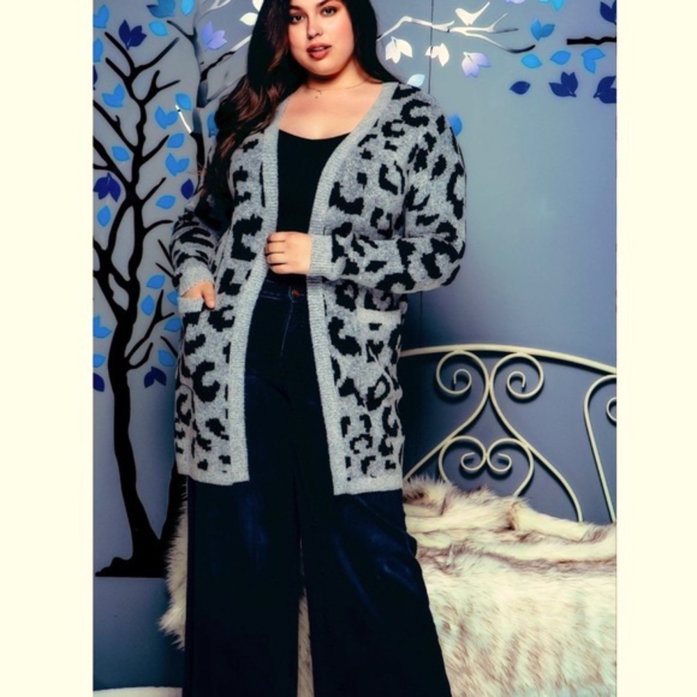 Plus Size Black & Gray Leopard Print Nylon Blend Cardigan